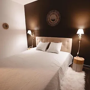 Appartement Et Garage Au Coeur De, LʼIsle-sur-la-Sorgue
