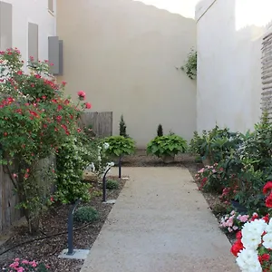  Apartment Entre Les Sorgues Ardoise